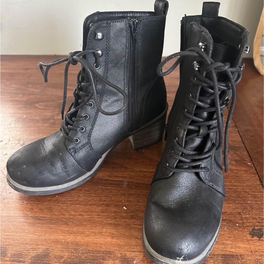 Top rated black boots size 9.5